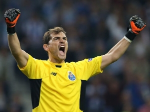 Casillas má nejvíce nul v Lize mistrů, Neves je nejmladší kapitán