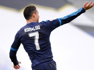 Lidé v okolí Cristiana Ronalda věří v návrat portugalské hvězdy do Anglie