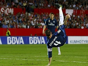 Operace ramene počká. Ramos chce přetrpět El Clásico, pak půjde pod nůž