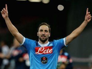 PSG chce získat Higuaína, zaplatí astronomickou klauzuli?