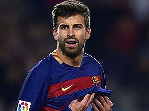 Piqué: Barcelona ani Real by neměly šanci vyhrát titul v Premier League