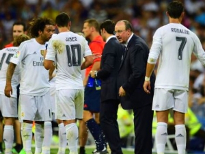 Hvězdy Realu Madrid chtějí po Benítezovi, aby hrál proti Barceloně útočně
