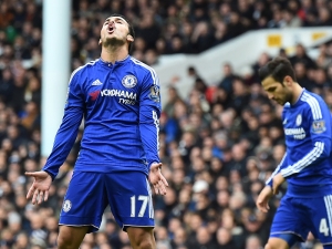 Tottenham remizoval s Chelsea 0:0, Diego Costa hodil po Mourinhovi dres. Arsenal ztratil další body s Norwichem