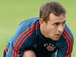 Brazilský obránce Rafinha z Bayernu může hrát za Německo