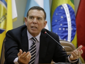 Obviněný místopředseda FIFA Napout bude vydán do USA