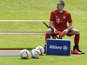 Bayernu Mnichov budou do konce roku chybět zranění Ribéry a Benatia