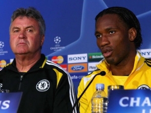 Hiddink věří v Ligu mistrů a vyhlíží Drogbův návrat