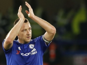Redknapp si myslí, že novým manažerem Chelsea by mohl být Terry