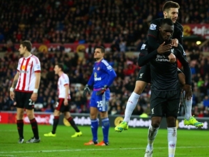 Liverpool je po výhře v Sunderlandu sedmý, opět rozhodl Benteke
