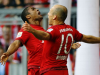Arjen Robben a Douglas Costa už trénují s Bayernem Mnichov
