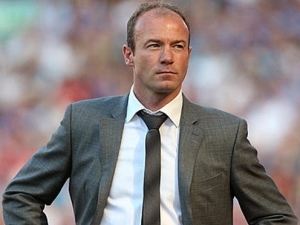 Zádušní mši za Srníčka v Newcastlu navštívil i Shearer