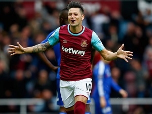 Mauro Zarate přestoupil do Fiorentiny