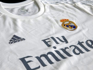 Bílý dres Realu Madrid se může stát tím nejcennějším na světě