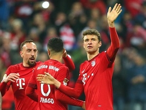 Bayern rozstřílel Werder Brémy, Hertha ve šlágru kola porazila FC Schalke 2:0