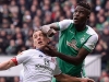 Hráč Werderu Brémy Djilobodji ukázal protihráči gesto „uříznutí hlavy“ 