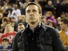 Ve Valencii to vře. Gary Neville nechtěl dráždit rozzuřené fanoušky a tak pozdržel svoji cestu k anglické reprezentaci