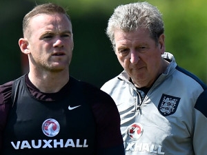 Rooney na EURO chybět nebude, říká reprezentační kouč Hodgson
