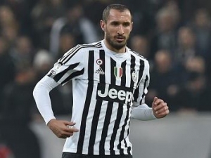 Obránce Chiellini se znovu zranil a bude mimo tři týdny