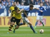 Dortmund pouze remizoval v derby se Schalke, Bayern vyhrál ve Stuttgartu a přiblížil se tak k titulu
