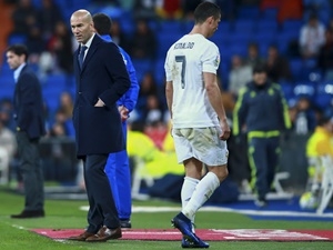 Ronalda je těžké střídat, řekl Zidane poté, co Cristiano opustil hřiště zraněný