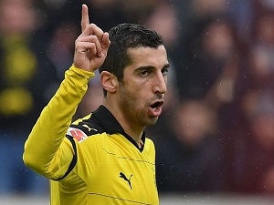 Mchitarjan je letos bundesligovým králem asistenci. Překoná rekord Kevina De Bruyneho?