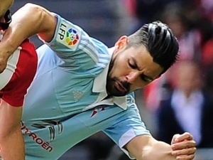Ben Arfa, Lacazette? Barça touží spíš po Španělovi