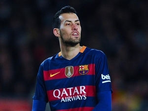 Přestupové spekulace: Cesc odmítl čínské miliony, Busquets dal zájemcům košem, Varane v létě do bundesligy?