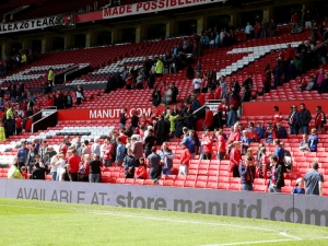 Zápas Manchesteru United proti Bournemouthu odvolán, policie našla podezřelý balíček