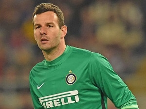 Handanovič nejedná s PSG, chce zůstat v Interu Milan
