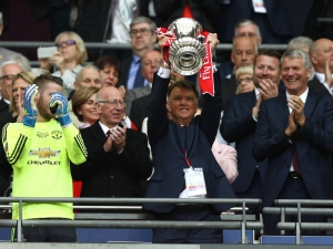 Louis van Gaal se odmítl vyjadřovat k příchodu Josého Mourinha na Old Trafford