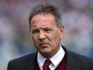 AC Milan ukončil smlouvu s bývalým trenérem Sinišou Mihajlovičem