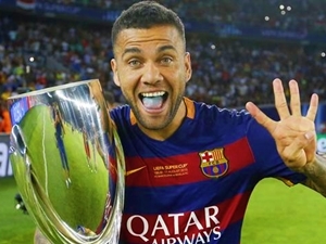 Dani Alves opouští Barcelonu a zadarmo podepíše s Juventusem. Doprovodí ho i Mascherano?