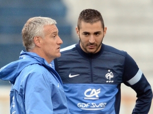 EURO 2016: Kouč Francie Deschamps podle Benzemy podlehl tlaku rasistů