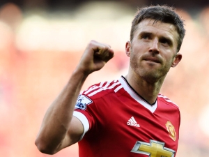 Michael Carrick podepsal s United novou jednoletou smlouvu