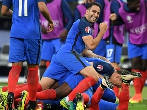 EURO 2016: Rumunsko mělo blízko k překvapivému bodu, výhru Francie ale těsně před koncem zajistil Payet