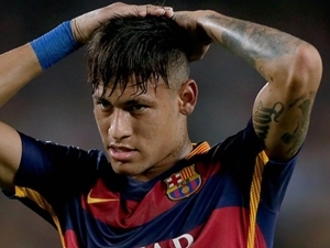 Odchod Neymara z Barcelony je v tuto chvíli neuskutečnitelný