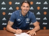Je to oficiální. Zlatan Ibrahimovič podepsal smlouvu s Manchesterem United