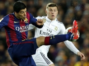 Přestupové spekulace: Mezi Guardiolovy plány patří Suárez a Kroos, United nabízí Pogbovi 250 tisíc liber týdně