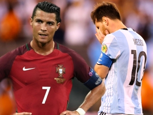 Cristiano Ronaldo překvapil: Bolelo mě, když jsem viděl Lionela Messiho v slzách