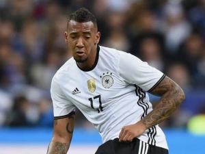 Boateng má natržený stehenní sval, začátek nové sezony ale stihne