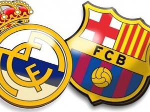 Rivalita mezi Realem a Barcelonou dovedená ad absurdum: Televizní stanice se osočují kvůli Ronaldovým břišním svalům