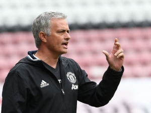 José Mourinho po vítězné premiéře chválil velkolepý talent Henricha Mchitarjana i nadějné mladíky