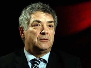 O místo v čele UEFA se bude ucházet i její dočasný šéf Villar