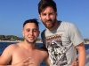 Messi leští image: Přijal na jachtě fanouška, který za ním plaval kilometr od břehu