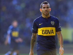 Carlos Tévez: Mám nabídky z Neapole a Chelsea, ale chci zůstat v Boce Juniors