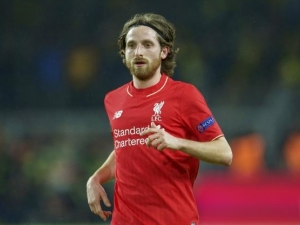 Joe Allen přestoupil z Liverpoolu do Stoke