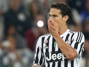 Nadbytečný Hernanes chce zůstat v Evropě, zájem má Leverkusen a další