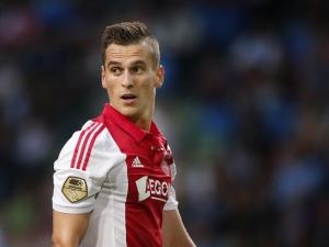 Polský fotbalista Milik přestoupil z Ajaxu do Neapole