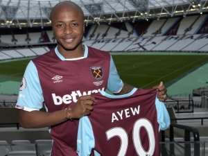 West Ham koupil André Ayewa a zlomil klubový rekord