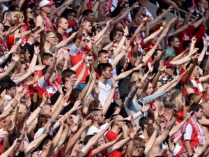 Slavia musí za řádění fanoušků v Brně zaplatit 100 tisíc korun